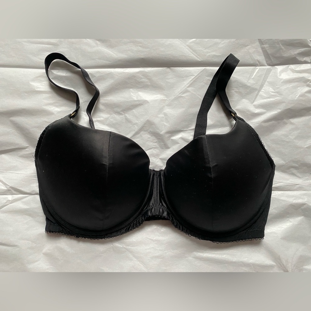 L’agent Agent Provocateur satin push up bra Black 34E 34DD never worn padded